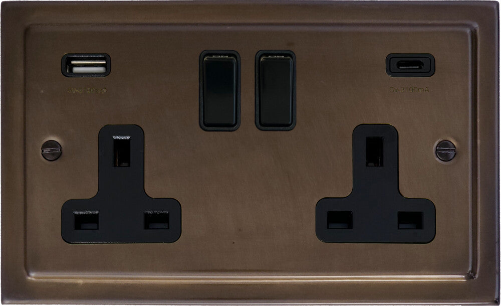 Victorian Medium Bronze 2 Gang Socket with USBC