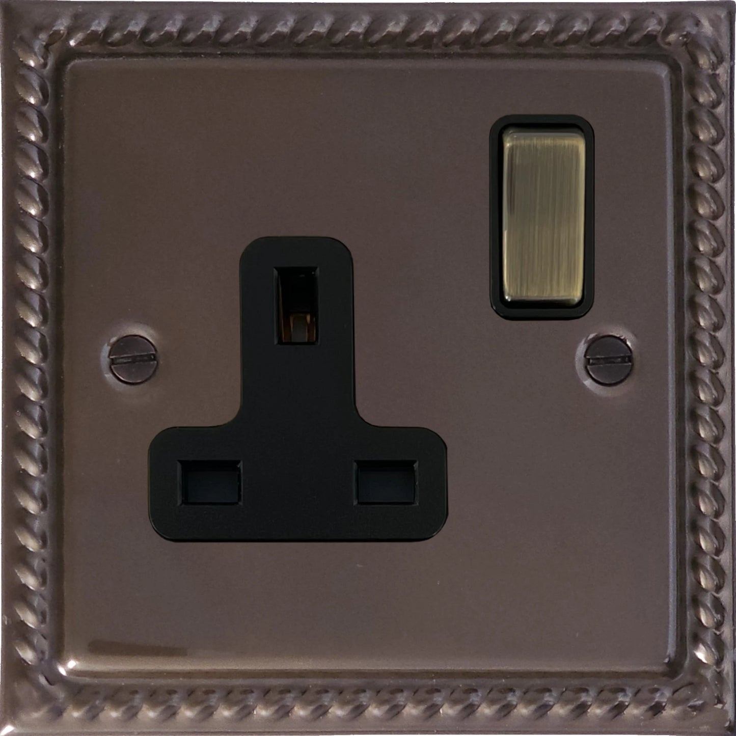 Georgian Medium Bronze 1 Gang Socket