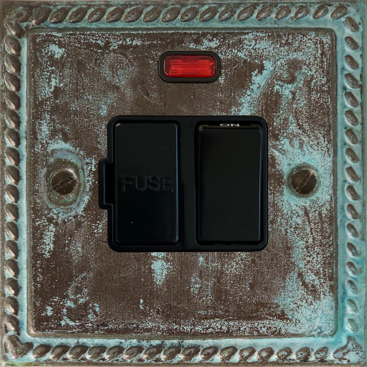 Georgian Verdigris Swt Fused Spur + Neon
