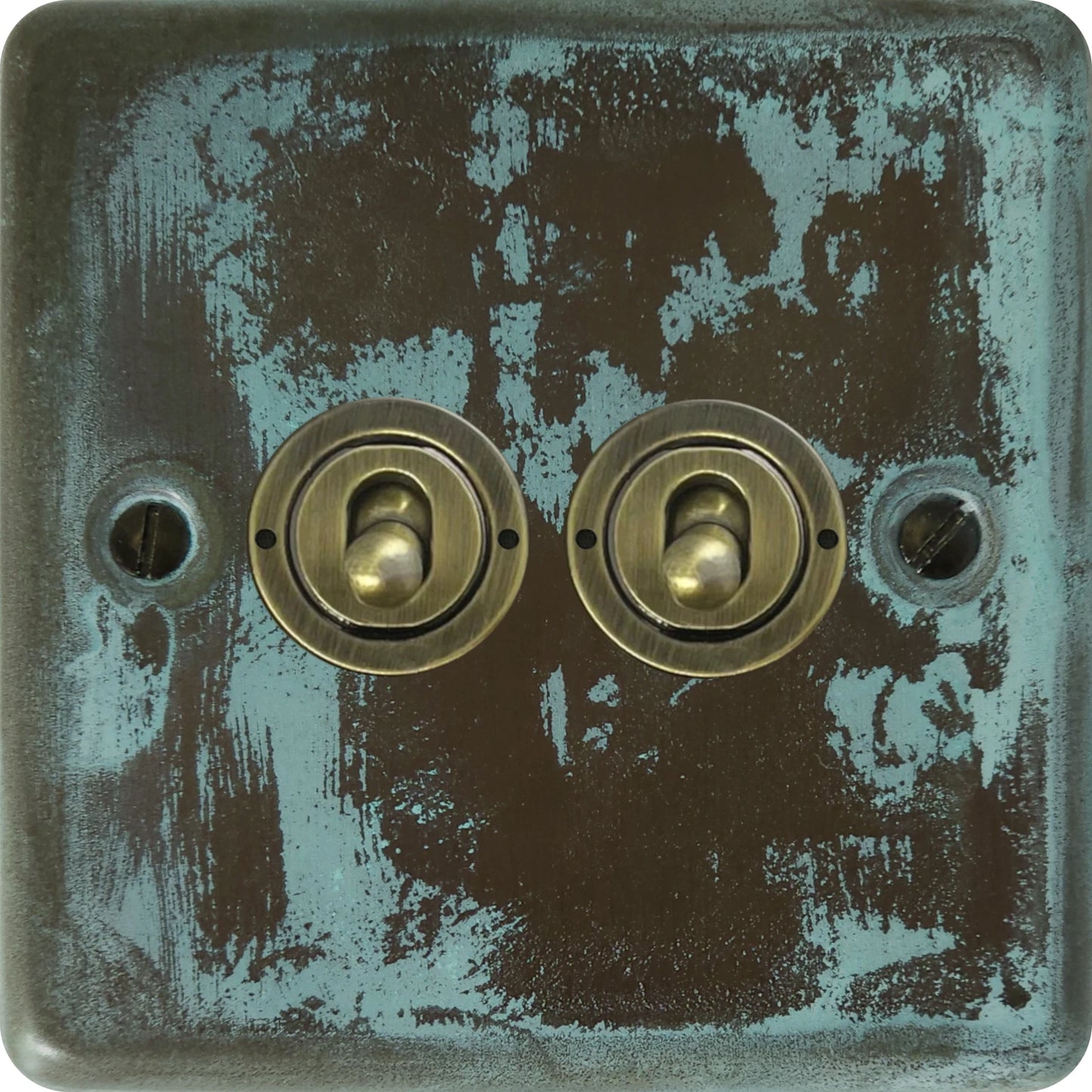 Contour Verdigris 2 Gang Toggle Switch (Antique Brass Toggle)
