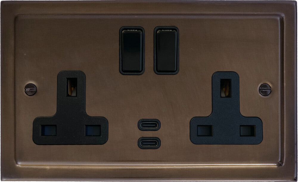 Victorian Medium Bronze 2 Gang Socket with USBC