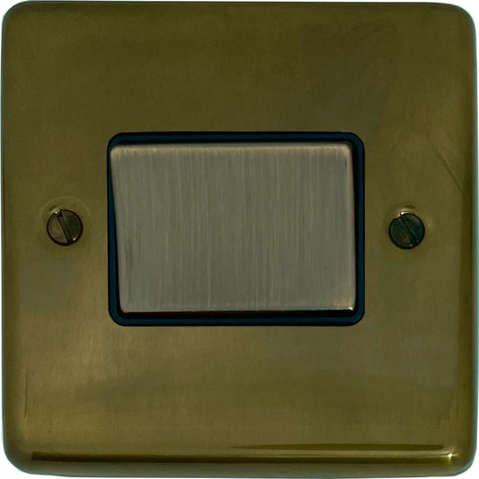 Contour Medium Bronze Fan Isolator