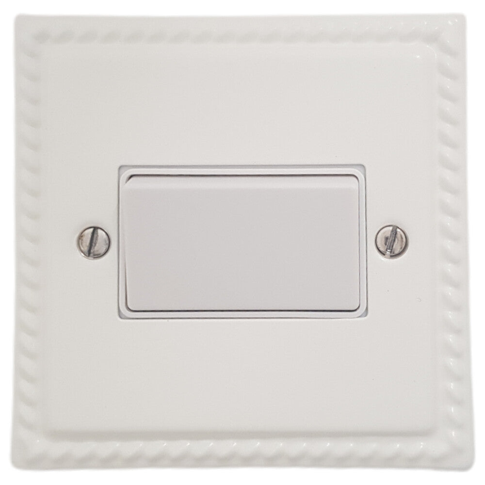 Georgian Flat White Fan Isolator