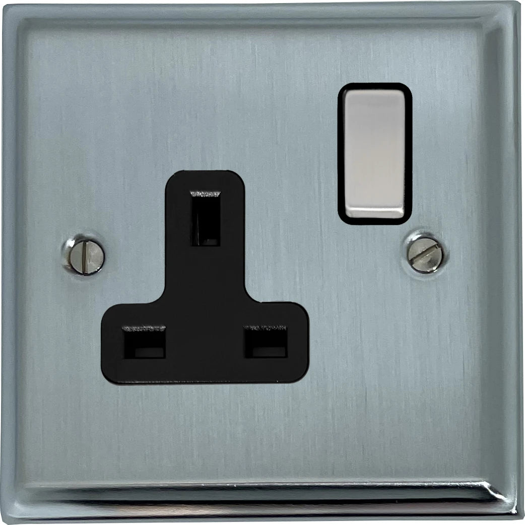 Deco Satin Chrome 1 Gang Switched Socket