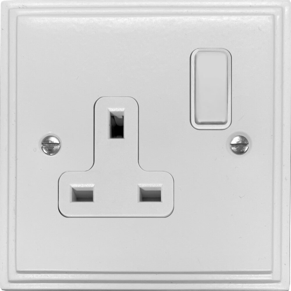 Victorian Flat White 1 Gang Switched Socket
