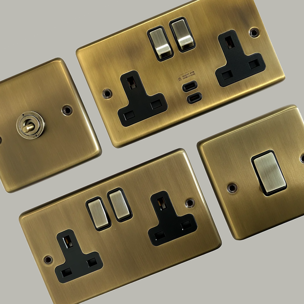 Contour Light Antique Brass