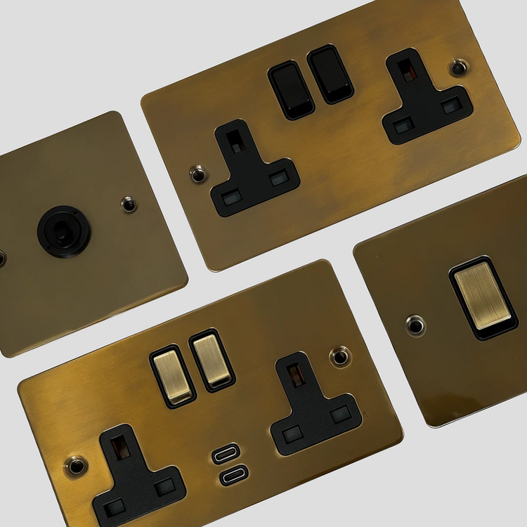 Flat Medium Bronze Sockets