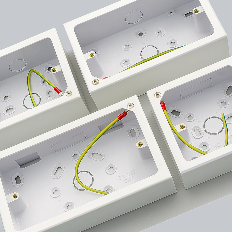 White Pattress Boxes