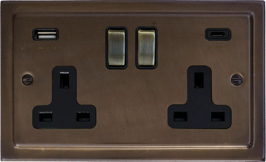 Victorian Medium Bronze 2 Gang Socket C/W USBC