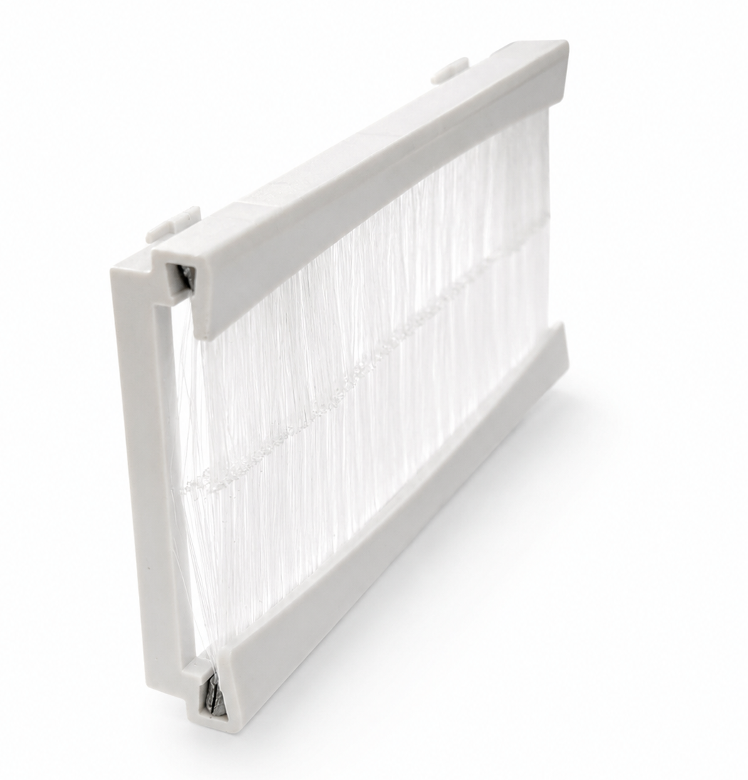 DM17W - 100mm x 50mm BRUSH ADAPTOR - WHITE