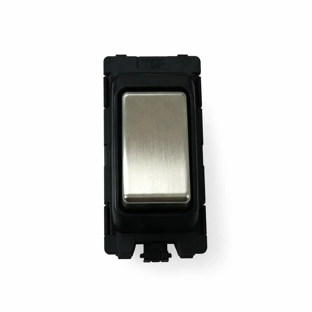 20A 2 Way Retractive - Black and Satin Chrome Switch