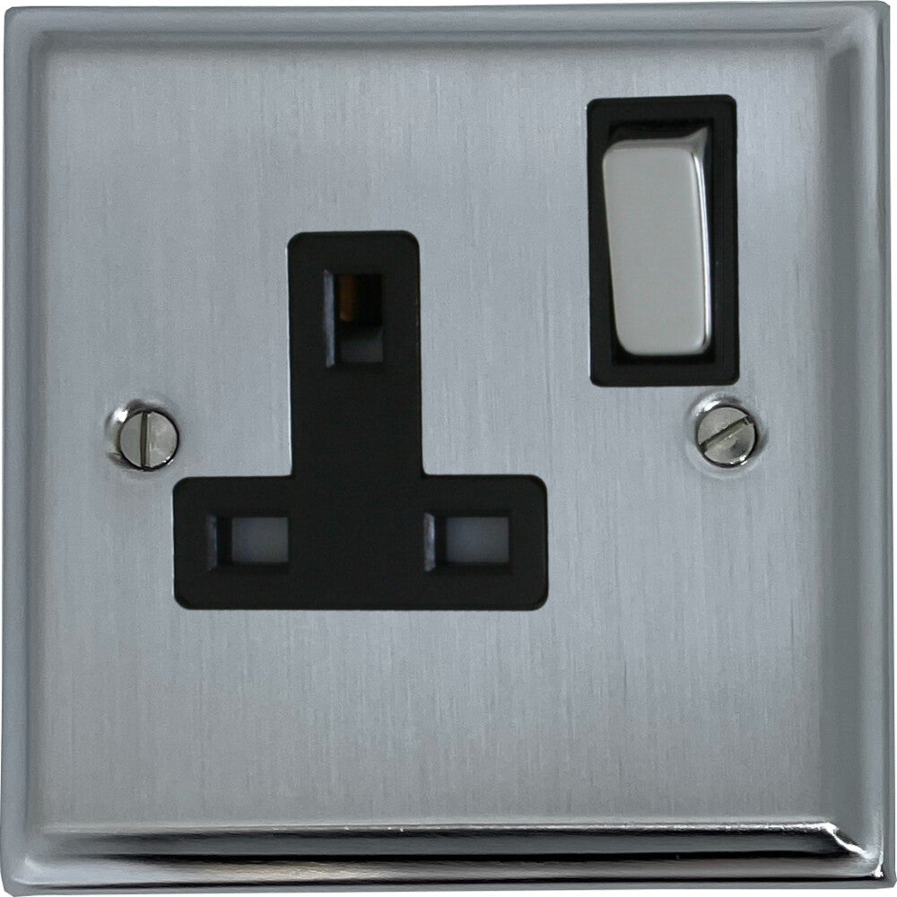 Deco Satin Chrome 1 Gang Switched Socket